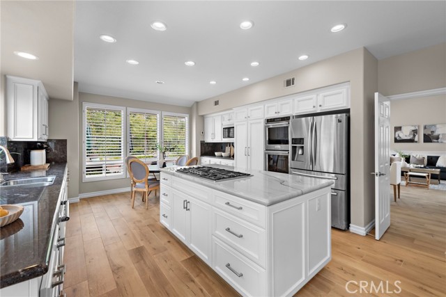 3 Sepulveda, Rancho Santa Margarita CA: https://media.crmls.org/medias/898639b4-b3aa-4dd3-9b3a-c8365f64feb9.jpg