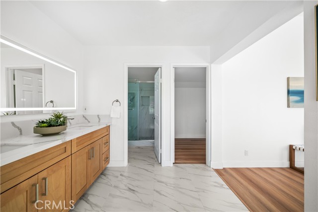 24861 Camberwell Street, Laguna Hills CA: https://media.crmls.org/medias/898694c6-31fb-4e2c-85b3-0b31dc76a93f.jpg