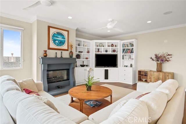 710 11th Street, Hermosa Beach CA: https://media.crmls.org/medias/8986fc7e-7d6d-4521-ae4b-322e6284e7c6.jpg