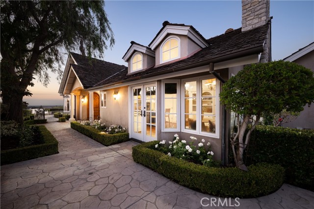 Detail Gallery Image 9 of 54 For 2001 Yacht Resolute, Newport Beach,  CA 92660 - 3 Beds | 2/1 Baths