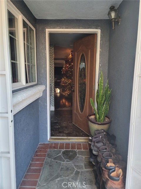 Detail Gallery Image 6 of 30 For 2214 Mark St, Santa Ana,  CA 92703 - 4 Beds | 2 Baths