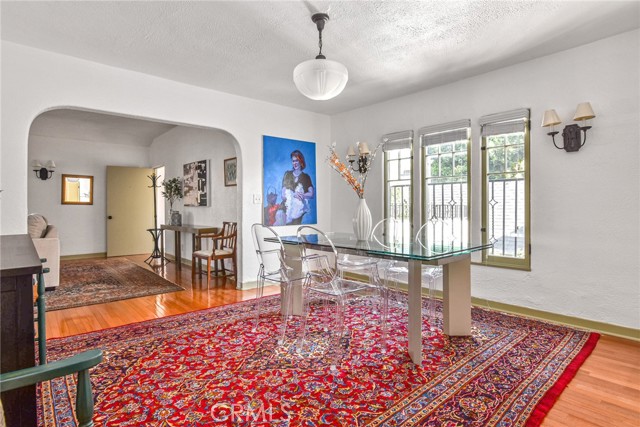 Detail Gallery Image 10 of 38 For 8246 4th St, Los Angeles,  CA 90048 - 2 Beds | 2 Baths