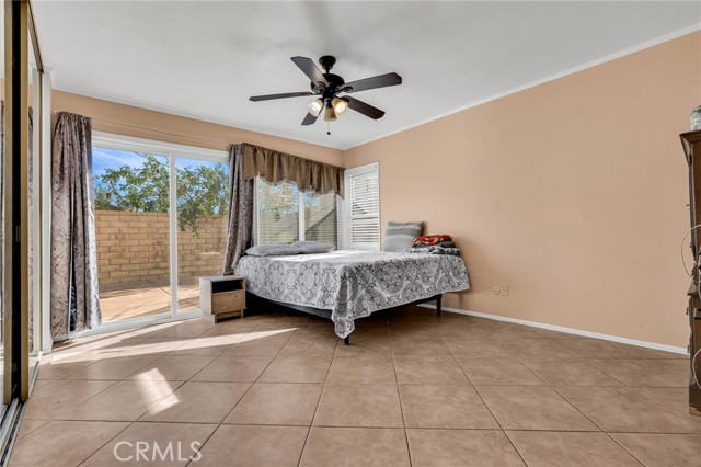 25790 Parada, Valencia CA: https://media.crmls.org/medias/8988486e-6046-4acf-9417-fbce44ff1e2e.jpg