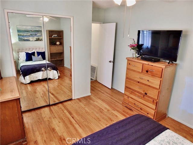 4306 Hackett Avenue, Lakewood CA: https://media.crmls.org/medias/8988de22-dd2d-4fa7-a17b-c9ddd7879915.jpg