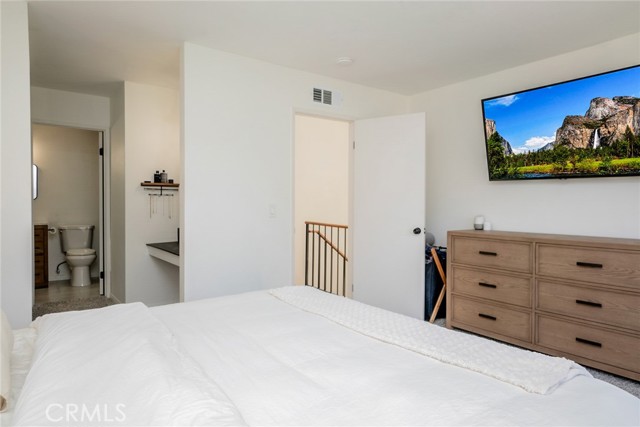Detail Gallery Image 17 of 34 For 8025 70th St, Paramount,  CA 90723 - 3 Beds | 2/1 Baths