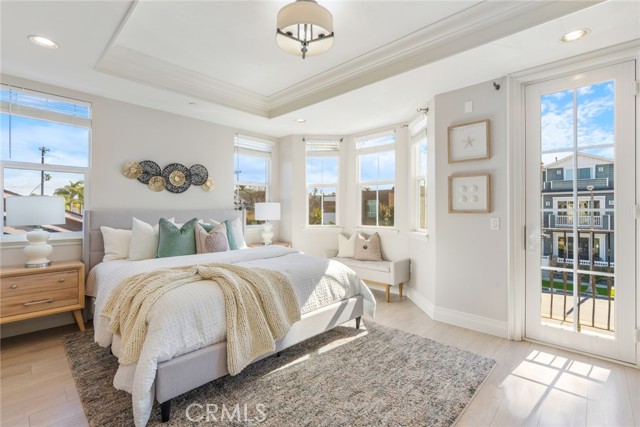 519 13TH Street, Huntington Beach CA: https://media.crmls.org/medias/898964c4-e6d7-4f71-937c-d8ae044cf8b2.jpg