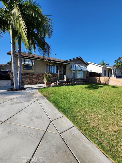 Detail Gallery Image 1 of 1 For 203 W Greenwood Ave, La Habra,  CA 90631 - 3 Beds | 2 Baths