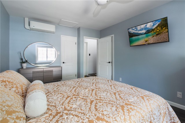 8527 Casaba Avenue, Winnetka CA: https://media.crmls.org/medias/898bb685-ae9b-4f3e-9f08-2679e1861d9a.jpg