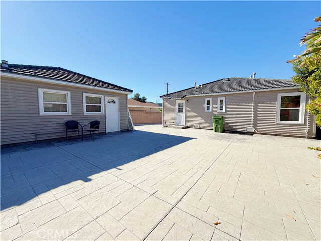 Detail Gallery Image 3 of 8 For 10404 Jardine Ave, Sunland,  CA 91040 - 2 Beds | 1 Baths