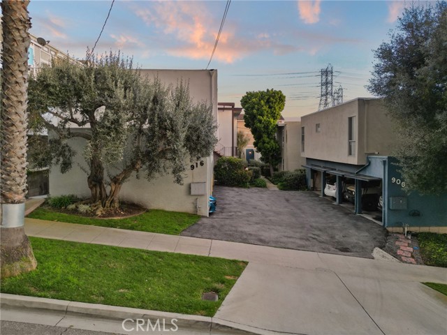 916 1st Street, Hermosa Beach, California 90254, ,Residential Income,Sold,1st,SR24042910