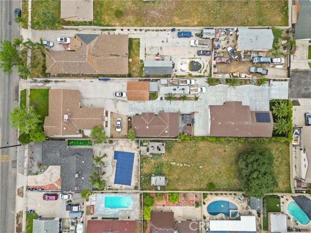 9614 Cypress Avenue, Fontana CA: https://media.crmls.org/medias/898ced33-246b-44b2-b3b9-c5f2d91815a4.jpg