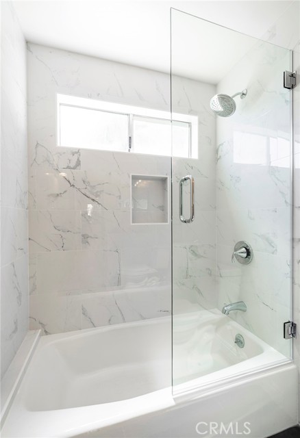 Detail Gallery Image 35 of 45 For 5245 Elvira Rd, Woodland Hills,  CA 91364 - 3 Beds | 3 Baths