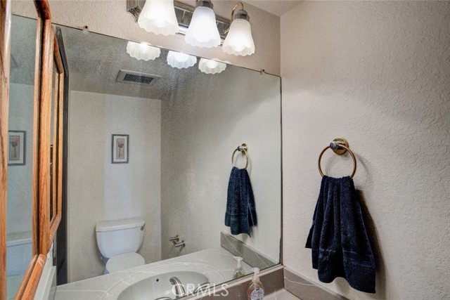 Detail Gallery Image 4 of 38 For 35621 Epple St, Murrieta,  CA 92563 - 4 Beds | 3/1 Baths