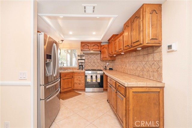 Detail Gallery Image 10 of 39 For 1931 E Yale St, Ontario,  CA 91764 - 3 Beds | 2/1 Baths