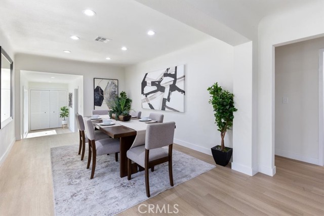 147 E 67th Way, Long Beach CA: https://media.crmls.org/medias/898e8a73-ec64-453e-8d21-2a535c076d17.jpg