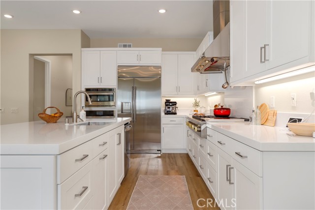 Detail Gallery Image 6 of 35 For 27512 Golden Currant Pl, Valencia,  CA 91381 - 4 Beds | 4 Baths