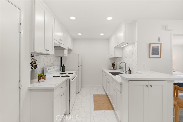 4210 Via Arbolada, Los Angeles CA: https://media.crmls.org/medias/898f5ae1-beec-491d-a99b-83b383ab5d74.jpg