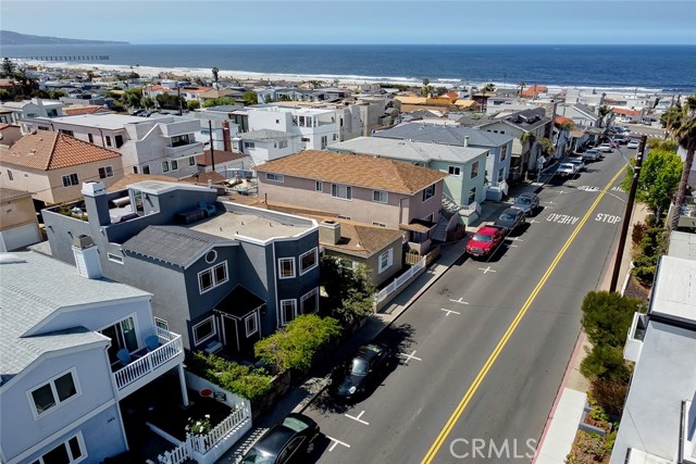 340 27th Street, Hermosa Beach, California 90254, 3 Bedrooms Bedrooms, ,2 BathroomsBathrooms,Residential,Sold,27th,SB22076575