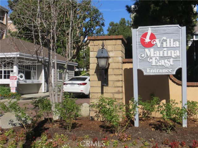 Detail Gallery Image 1 of 1 For 4342 Redwood Ave #C-115,  Marina Del Rey,  CA 90292 - 2 Beds | 2 Baths