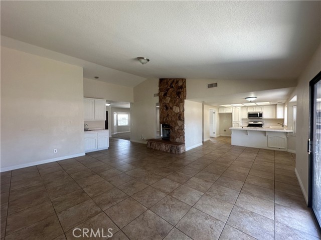 Detail Gallery Image 12 of 58 For 541 N Hemet St, Hemet,  CA 92544 - 3 Beds | 2 Baths