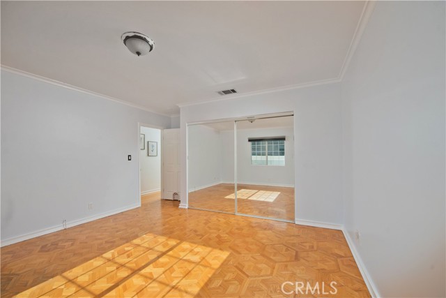 Detail Gallery Image 29 of 52 For 13608 Bassett St, Valley Glen,  CA 91405 - 6 Beds | 4 Baths