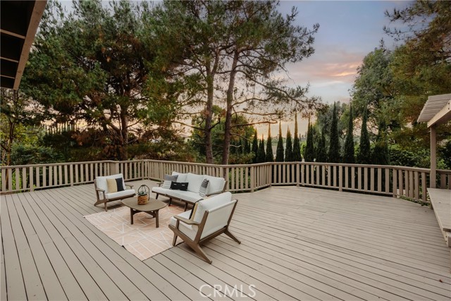 18571 Buena Vista Avenue, Yorba Linda CA: https://media.crmls.org/medias/89903bd8-d6e0-4d53-8486-a0f9f6b63334.jpg