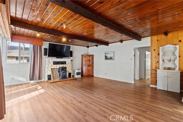 Detail Gallery Image 6 of 27 For 2381 E Main, Quincy,  CA 95971 - 2 Beds | 1 Baths