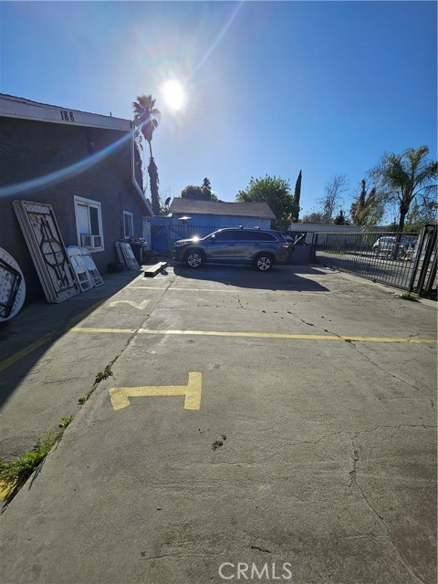 188 E 11th Street, San Bernardino CA: https://media.crmls.org/medias/8990b201-4213-4598-a912-daa7ba114fc5.jpg