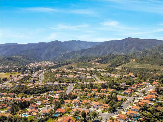 Detail Gallery Image 12 of 43 For 1475 Labrador, Corona,  CA 92882 - 4 Beds | 3 Baths