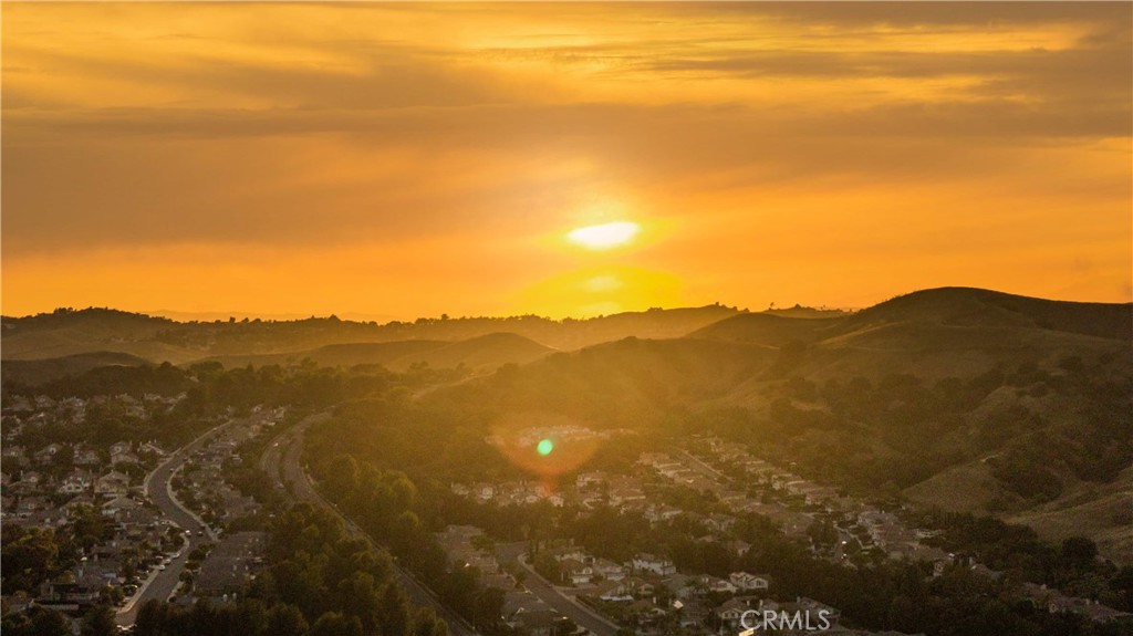 https://media.crmls.org/medias/899150f9-78fc-4295-82ab-7af67ea4894b.jpg?preset=X-Large