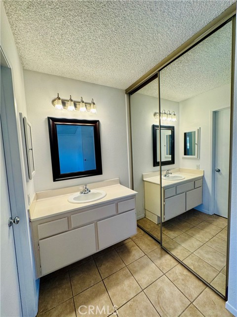 Detail Gallery Image 13 of 16 For 38252 La Loma Ave, Palmdale,  CA 93551 - 3 Beds | 3 Baths