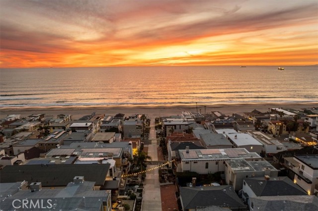 228 31st Street, Manhattan Beach, California 90266, 4 Bedrooms Bedrooms, ,3 BathroomsBathrooms,Residential,Sold,31st,SB23027297