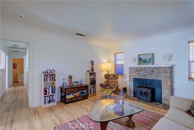 Detail Gallery Image 6 of 52 For 148 E 23rd, Merced,  CA 95340 - 3 Beds | 2 Baths