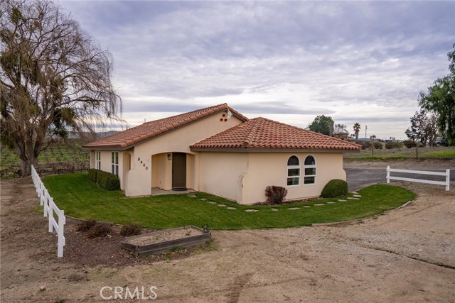 8460 Magdalena Drive, San Miguel CA: https://media.crmls.org/medias/89944051-eed1-4685-bb02-1482c6844c3f.jpg