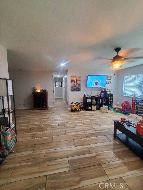 2431 12th Street, Riverside CA: https://media.crmls.org/medias/8994825a-ead2-42ee-a145-ec41de74276e.jpg