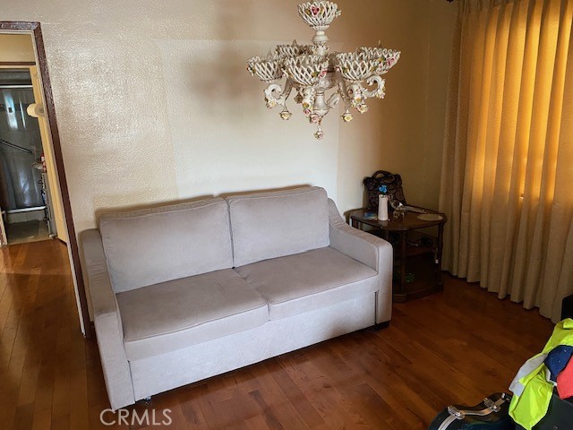 514 W 102nd, Los Angeles CA: https://media.crmls.org/medias/8994a654-c43f-45d9-aab7-5dec79d892c9.jpg