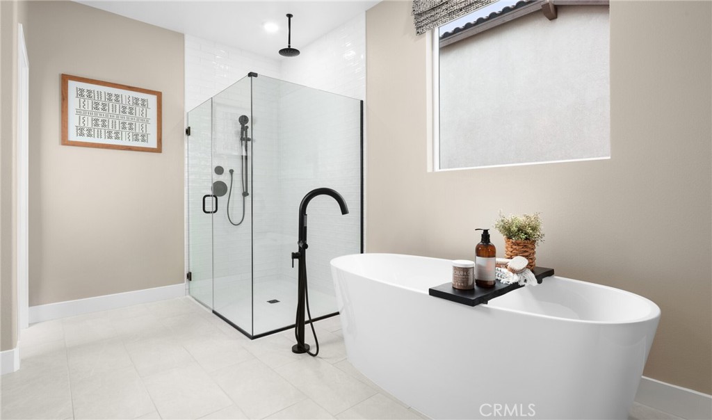 https://media.crmls.org/medias/89954400-b841-44ab-98aa-75d4c344b0da.jpg?preset=X-Large