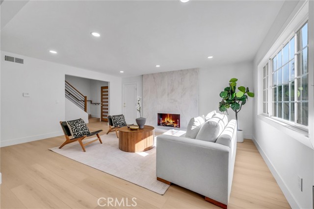 Image 12 of 45 For 2902 Winfield