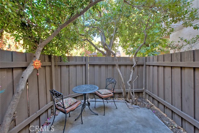 Detail Gallery Image 53 of 61 For 15051 Sherman Way #F,  Van Nuys,  CA 91405 - 2 Beds | 2 Baths
