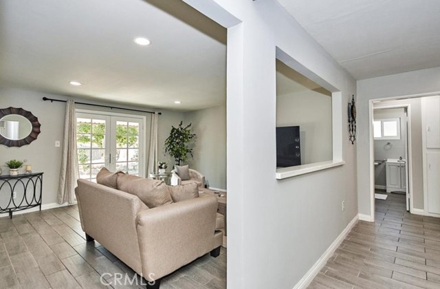 Detail Gallery Image 8 of 18 For 1734 E Hawthorne St, Ontario,  CA 91764 - 4 Beds | 2 Baths