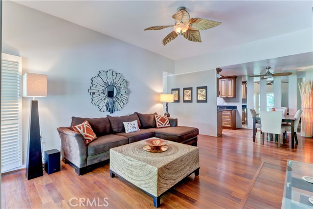 2049 Via Mariposa East, Laguna Woods CA: https://media.crmls.org/medias/8997103a-caf9-49e4-953e-ba27b79fe045.jpg