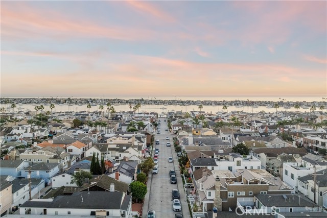 Detail Gallery Image 16 of 16 For 220 Apolena Ave, Newport Beach,  CA 92662 - 4 Beds | 4 Baths