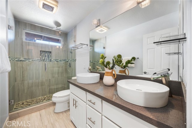 Detail Gallery Image 33 of 40 For 5 Cannes, Irvine,  CA 92614 - 5 Beds | 3 Baths