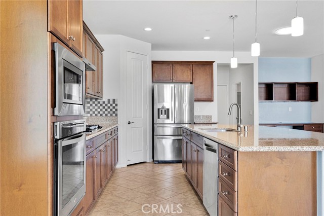 Detail Gallery Image 19 of 53 For 18968 Raven, Apple Valley,  CA 92308 - 3 Beds | 2 Baths