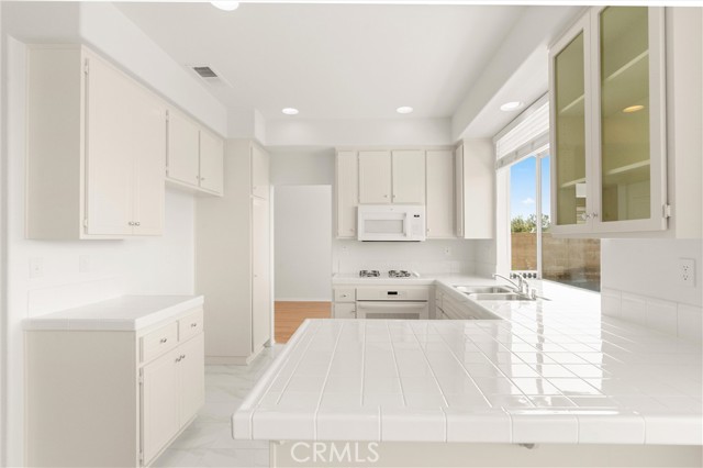 Detail Gallery Image 17 of 45 For 917 S Dylan Way, Anaheim Hills,  CA 92808 - 3 Beds | 2/1 Baths