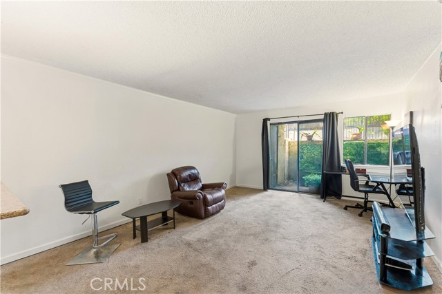 Detail Gallery Image 3 of 10 For 600 W 3rd St #B116,  Santa Ana,  CA 92701 - 1 Beds | 1 Baths
