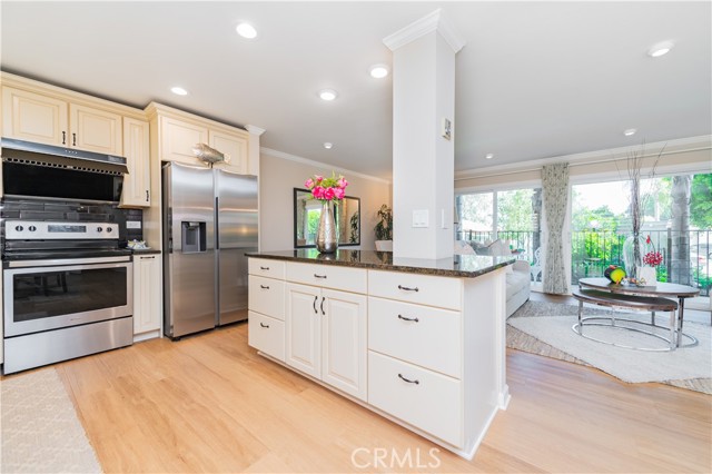 Detail Gallery Image 9 of 38 For 3438 Bahia Blanca #B,  Laguna Woods,  CA 92637 - 2 Beds | 2 Baths
