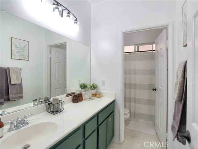 Detail Gallery Image 21 of 29 For 31619 Rosales Ave, Murrieta,  CA 92563 - 4 Beds | 2/1 Baths