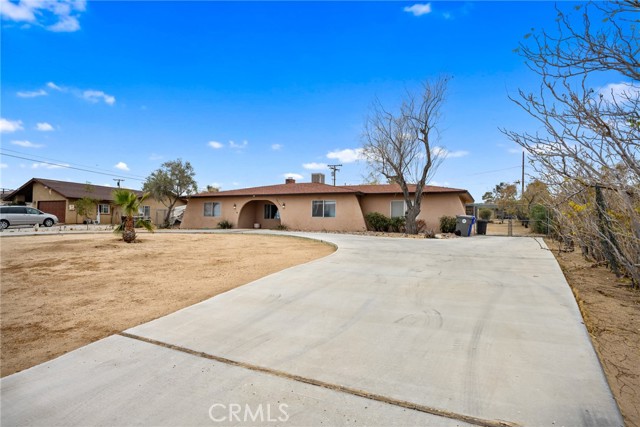 Detail Gallery Image 2 of 45 For 58129 Pueblo Trail, Yucca Valley,  CA 92284 - 3 Beds | 2 Baths