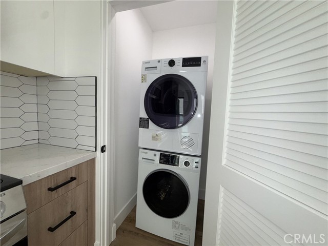 4454 Clinton Street, Los Angeles, California 90004, 1 Bedroom Bedrooms, ,1 BathroomBathrooms,Residential Lease,For Rent,4454 Clinton Street,CRSR25162028